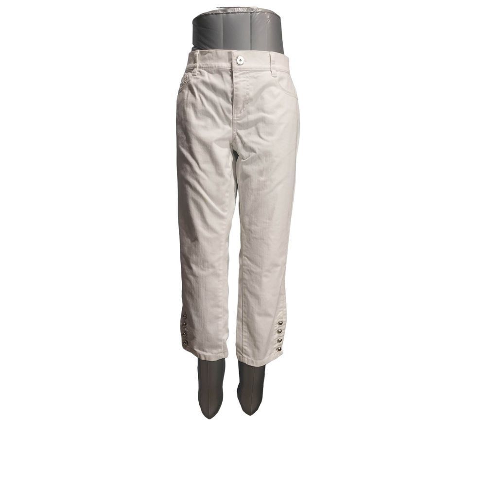 White House Black Market Feel Beautiful slim studded white capris size 6